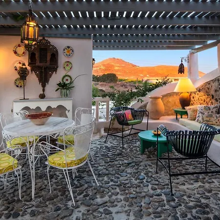 Hiraeth Santorini
